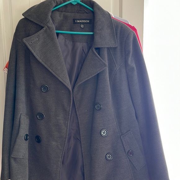 Pea coat ! - Picture 2 of 5